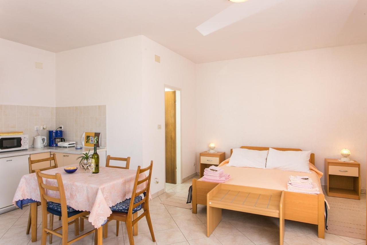 Apartments Miljan Popovic 챠브타트 외부 사진